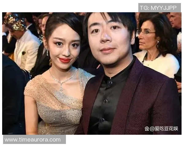 日本足球明星携手综艺节目展现多才多艺魅力引发观众热议